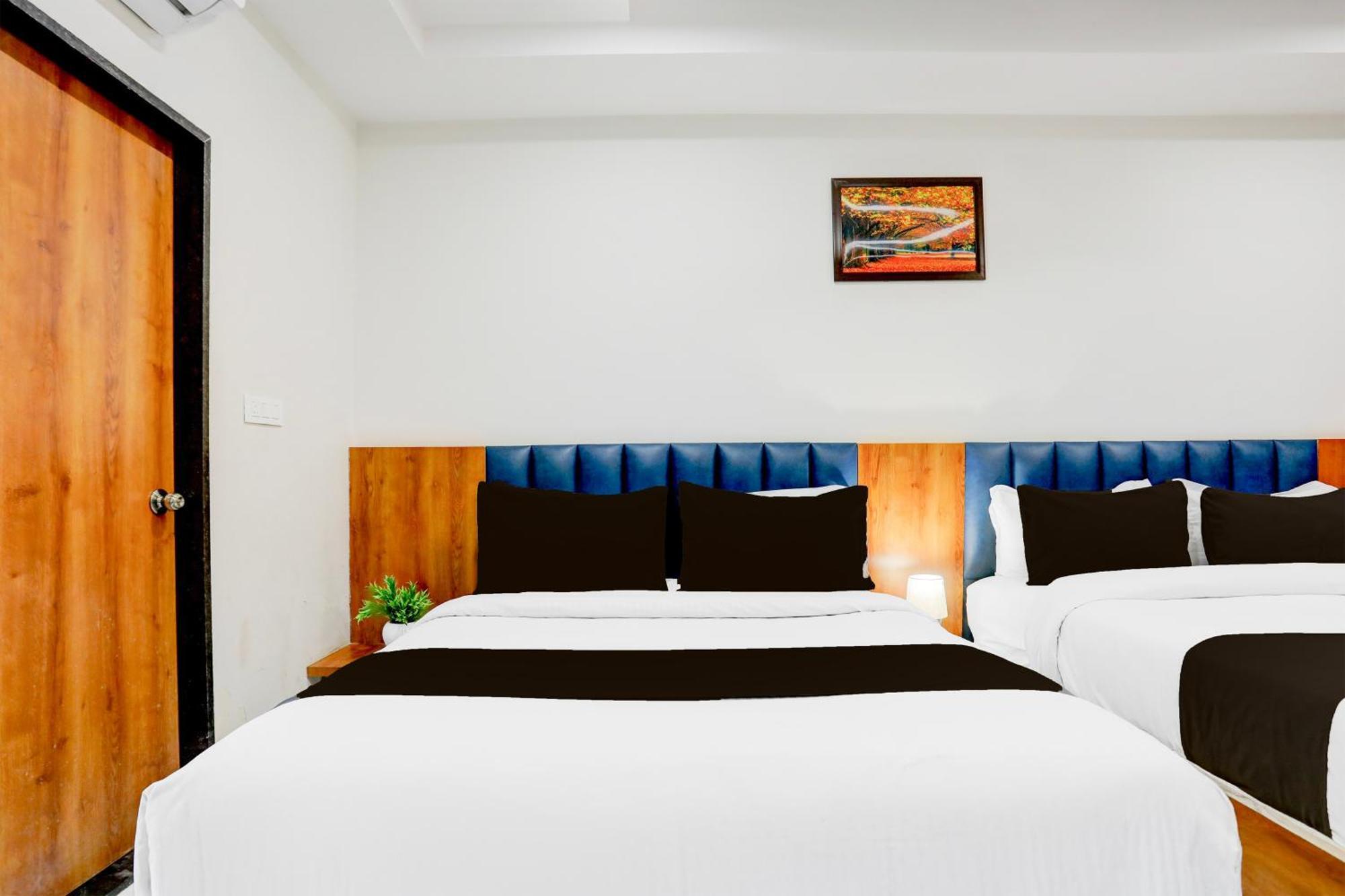 Super Townhouse Ambaji Formerly Hotel Kardhar Inn Екстер'єр фото