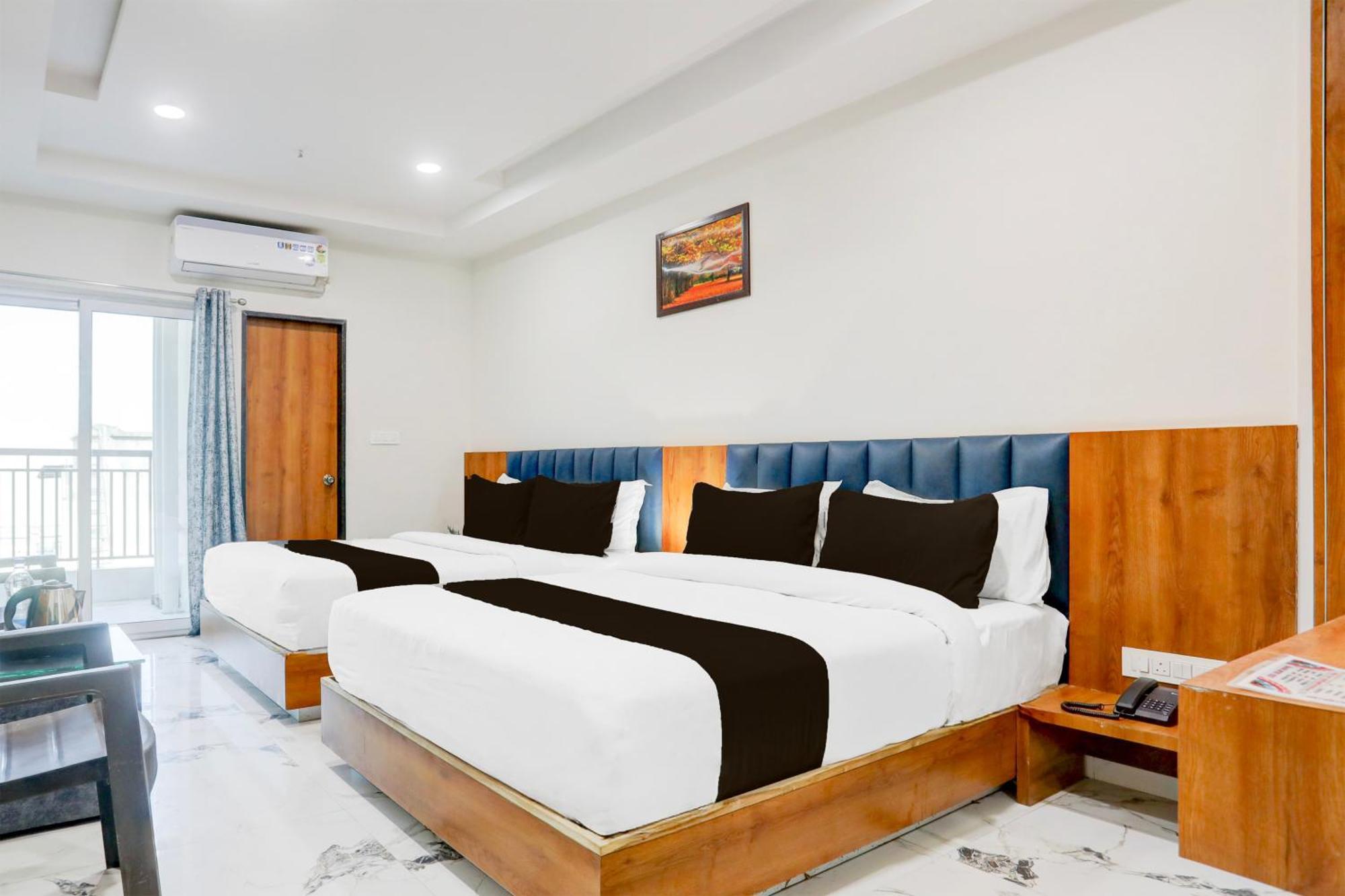 Super Townhouse Ambaji Formerly Hotel Kardhar Inn Екстер'єр фото